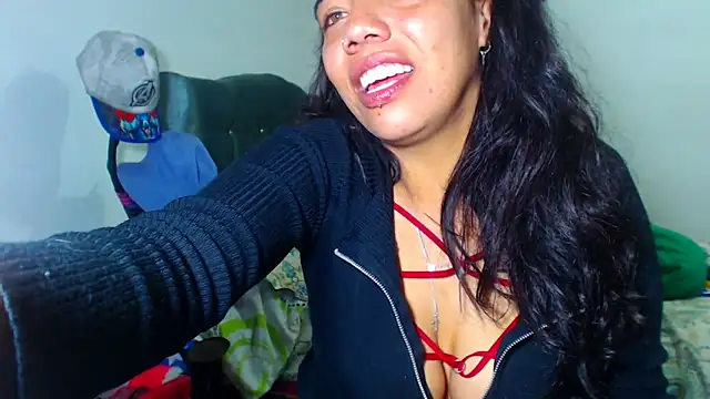 AmaraRoberts420 online show from November 22, 1:41 am