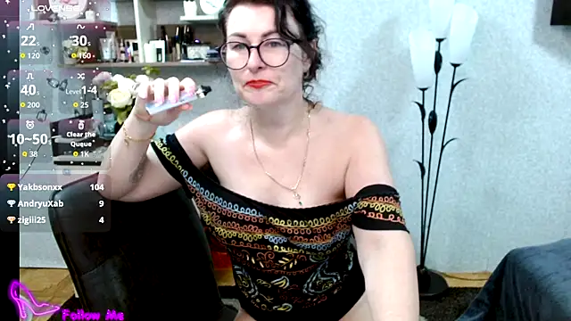 BeatriksS online show from April 18, 7:07 pm