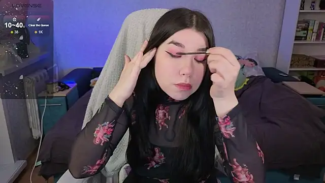 kellyharris online show from December 18, 11:59 am