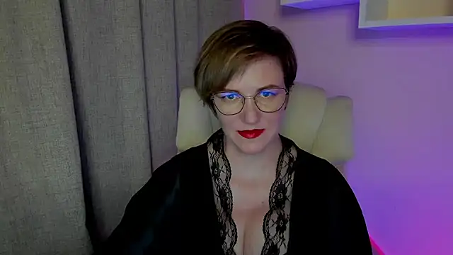 feliziaDesire online show from July 6, 3:25 pm