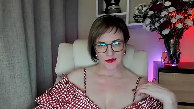 feliziaDesire online show from December 5, 7:59 pm