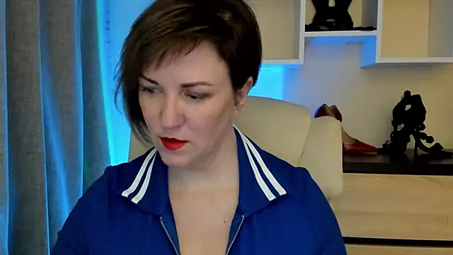 feliziaDesire online show from March 1, 9:20 am