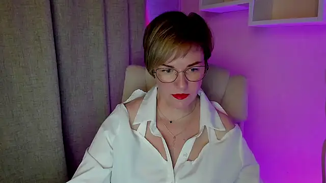 feliziaDesire online show from July 9, 5:43 am
