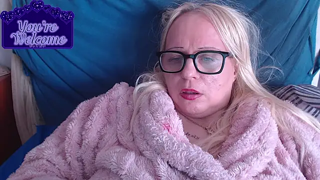 martachatte online show from April 4, 1:43 pm