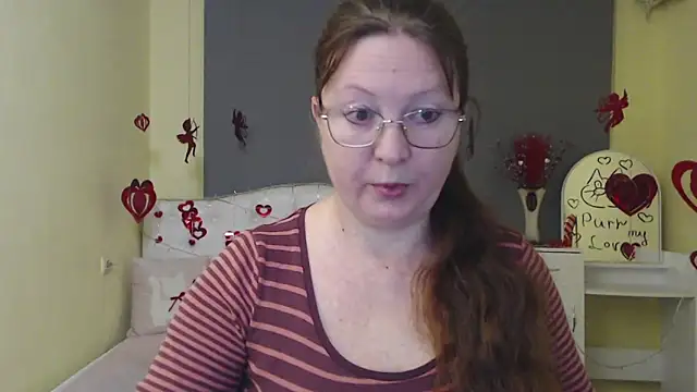 VanessaHotts online show from February 13, 6:04 am