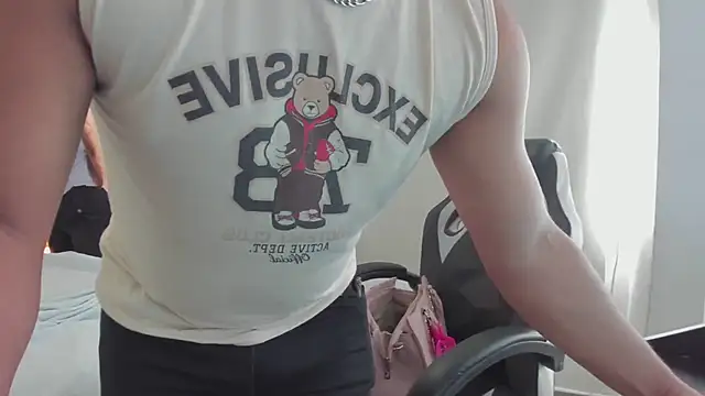 AnnieAndStefan online show from January 14, 12:32 pm