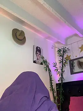 lonely shewolf online show from February 5, 5:27 pm