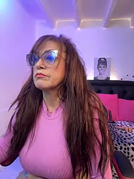 lonely shewolf online show from November 3, 6:01 pm