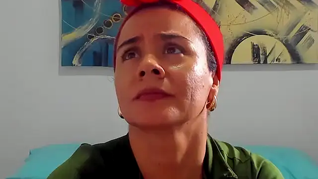 Snapshot of Sami_Hotie1 chatting on October 8, 8:24 pm Sami Hotie1 online show from October 8, 8:24 pm