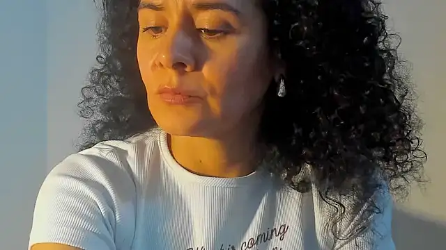 Snapshot of Sami_Hotie1 chatting on October 31, 9:19 pm Sami Hotie1 online show from October 31, 9:19 pm