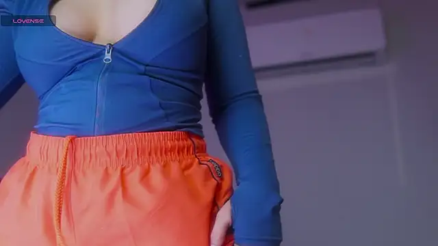 laybunny1 online show from March 17, 12:14 am