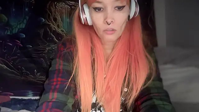 FRRANNKIE online show from December 18, 2:22 pm