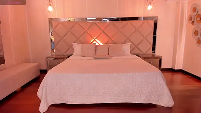 BiancaPierce online show from December 14, 12:00 pm