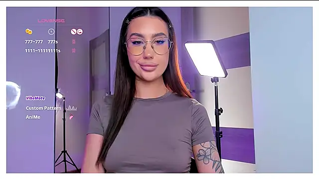 HannaHey online show from April 1, 2:47 pm