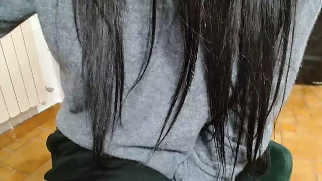 patatinahot87 online show from March 7, 7:21 pm