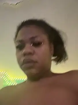 lil momma420 online show from April 25, 1:03 pm