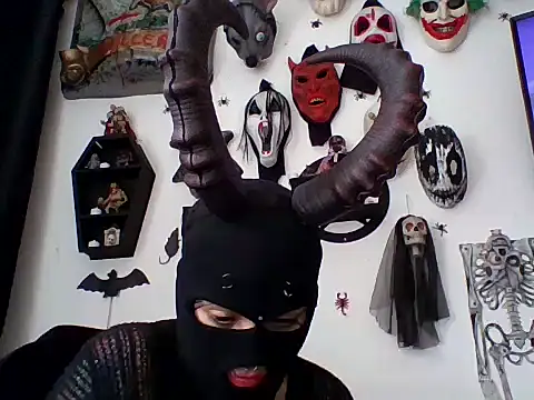 FeticheMacabre online show from November 9, 4:25 pm