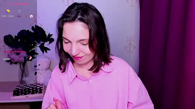 KindHazelHere  online show from March 25, 4:39 am