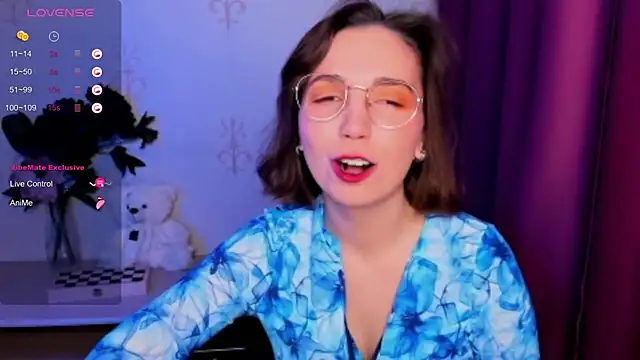 KindHazelHere  online show from December 18, 11:04 am