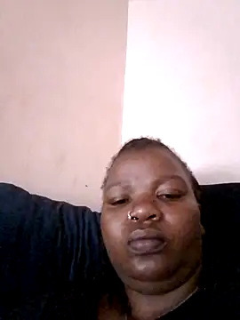 pretty-donna online show from October 4, 7:03 am