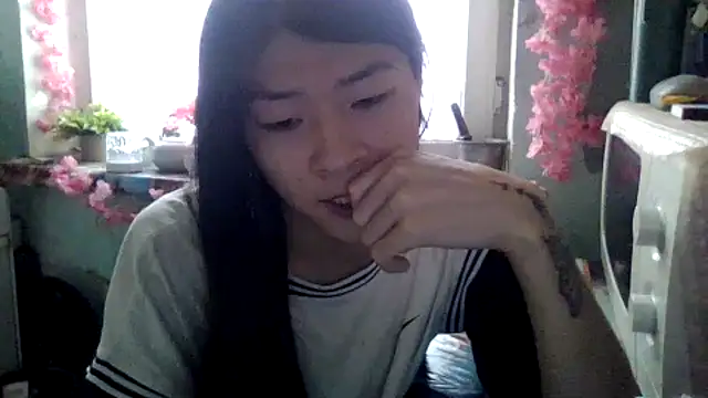 CarlyJoy online show from October 12, 8:06 am