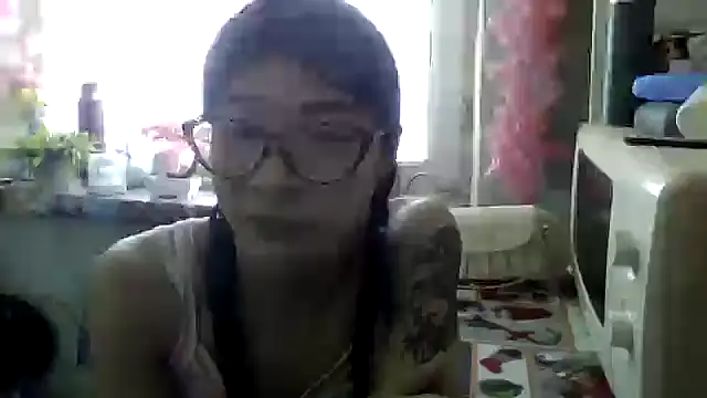 CarlyJoy online show from April 14, 10:26 am