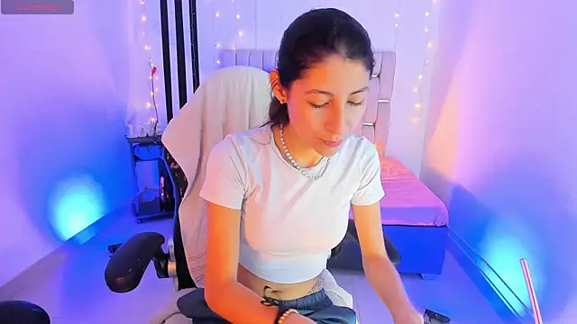 Gorgeous Team online show from April 13, 7:58 pm