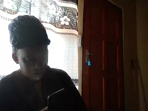 Snapshot of ShooingBunch chatting on October 13, 8:28 am ShooingBunch online show from October 13, 8:28 am