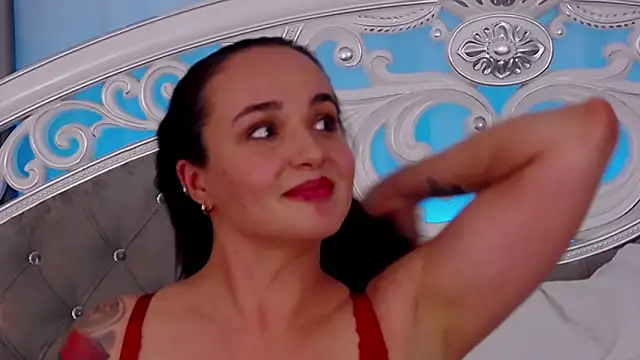 MeIisaLove online show from April 16, 8:08 pm