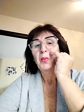 AlbinaXPretty online show from November 17, 9:21 am