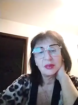 AlbinaXPretty online show from October 9, 4:00 pm