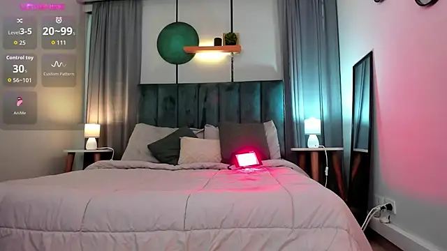 CoralineRicce  online show from October 22, 9:31 pm