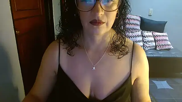 MATURETOPASIO online show from April 18, 6:54 pm