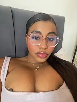charlotteeruss online show from August 2, 3:48 pm