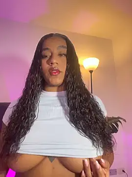 charlotteeruss online show from February 3, 4:32 am