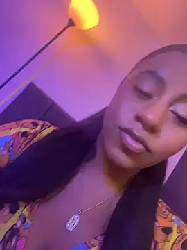charlotteeruss online show from July 18, 2:59 am
