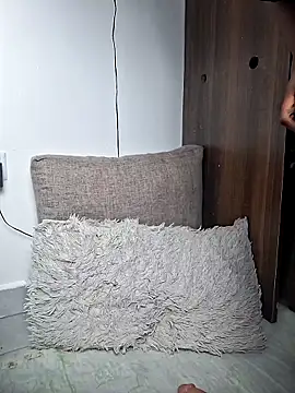 hornycreamybabe online show from October 18, 5:32 am