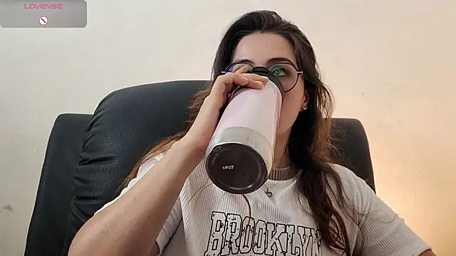 irinasweet27 online show from November 14, 12:21 am