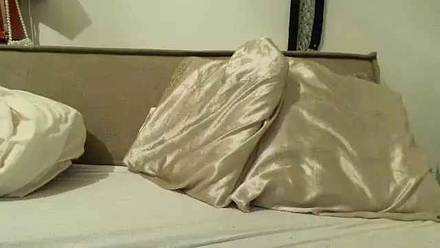 ROXYNL online show from October 8, 7:18 pm