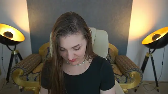 EmmyCharmm online show from May 31, 5:46 am