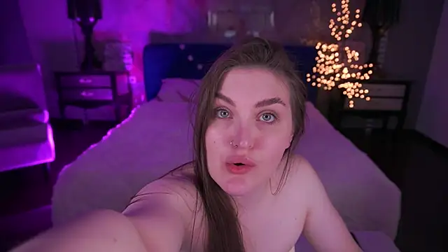 EmmyCharmm online show from April 12, 5:43 am