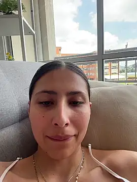 Ameellie online show from March 7, 5:09 pm