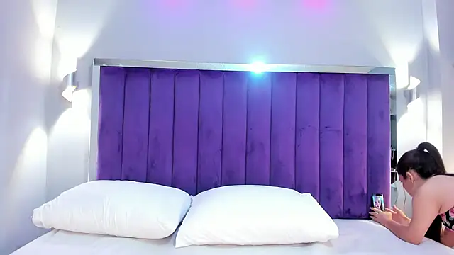 SaraRiley online show from October 25, 11:11 pm