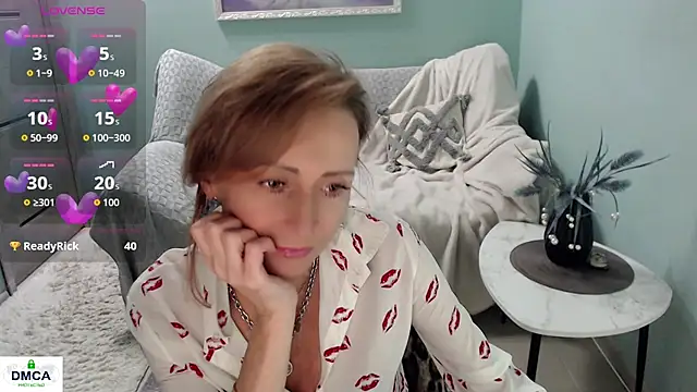 Snapshot of HornyMilf_777 chatting on October 22, 7:35 am HornyMilf 777 online show from October 22, 7:35 am