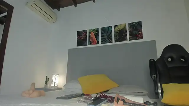  Molly rosse  online show from March 12, 1:25 pm