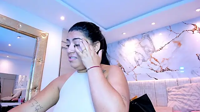 kiana cream online show from April 6, 11:44 am