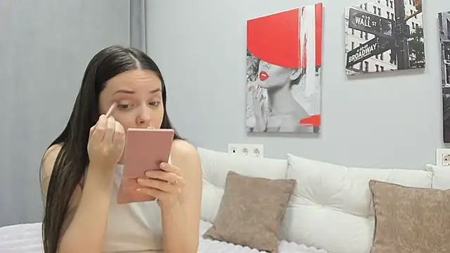 Tiny JuJu online show from February 19, 1:38 am