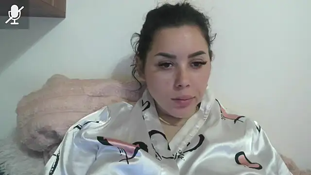 LovelyJulliette online show from November 6, 6:25 pm