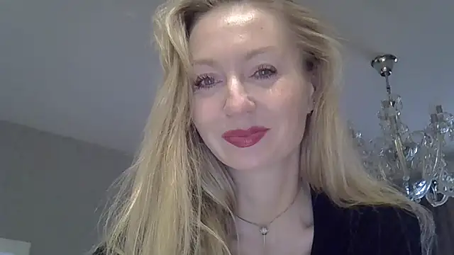 ZarinaSwift online show from October 18, 11:13 am