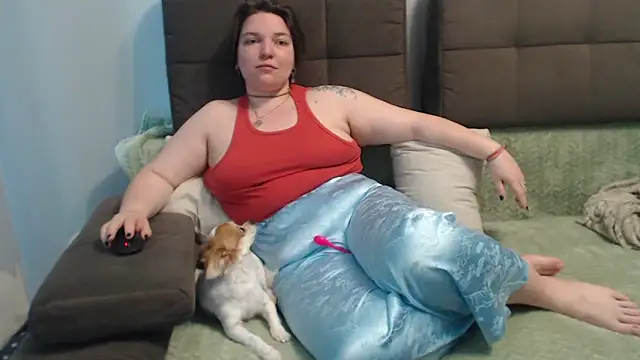 Amelia Kiss  online show from May 8, 1:53 am